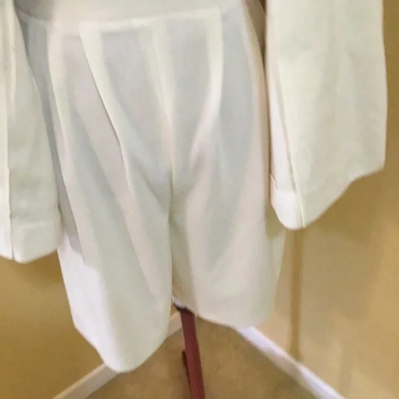 Double breasted Summer Shorts suit - Picture 3 of 16